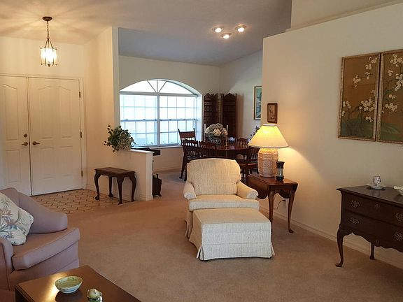 5th image of 71 Kingsley Ln