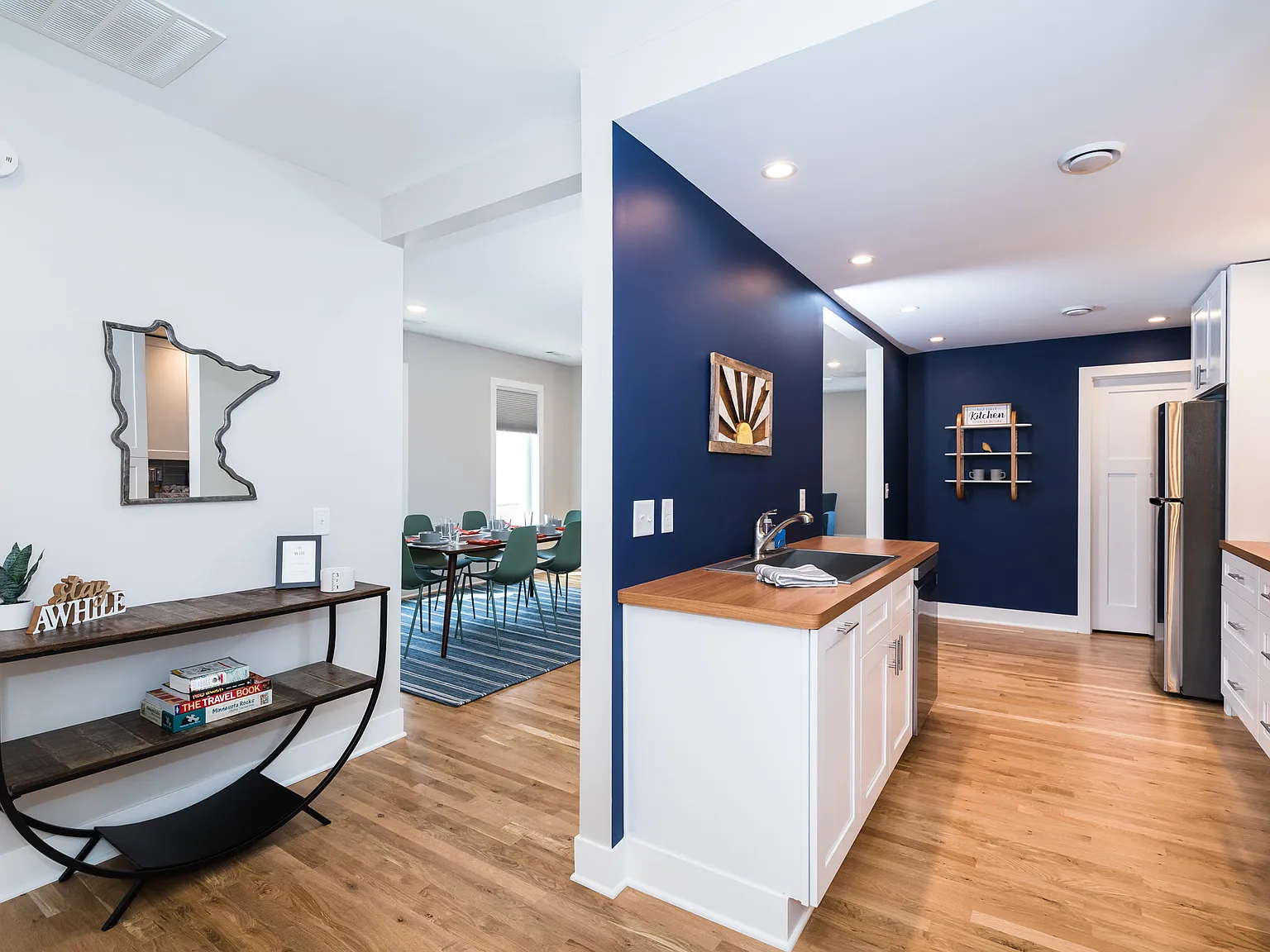 2 bed, 1200 sqft, $2,800 — Photo 4