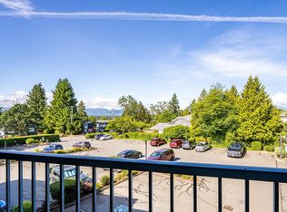 1050 Braidwood Rd #301, Courtenay, BC V9N 3R9