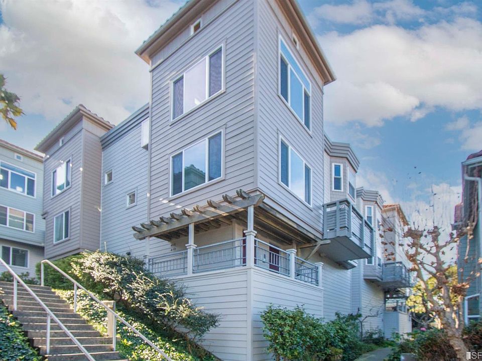 1st image of 410 Carl St
