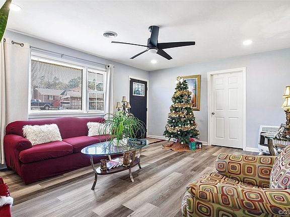 5th image of 6 Bristol Ct