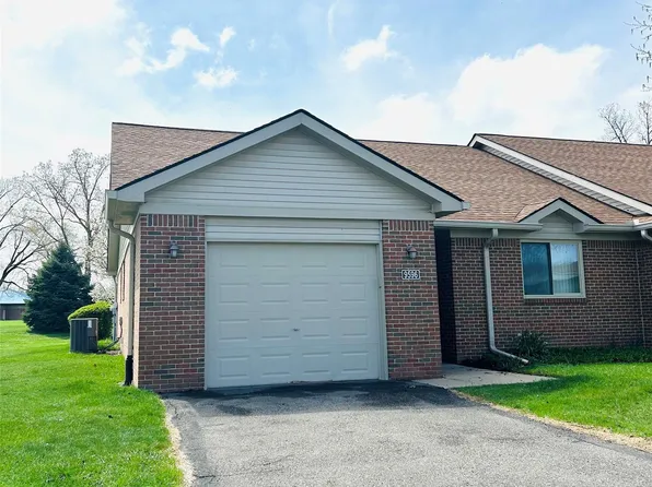 9596 Wheatgrass Ln, Belleville, MI 48111