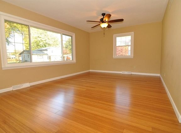 4th image of 730 Irvin Ave