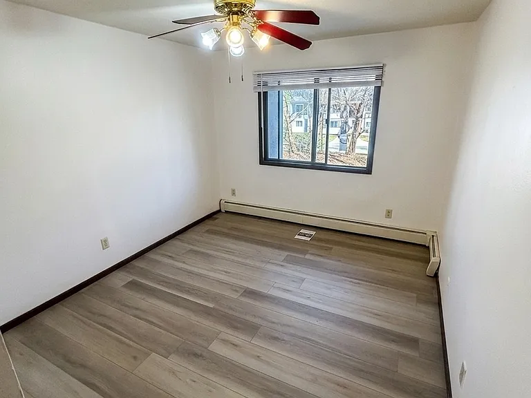 Hazelwood Apartments — Photo 11