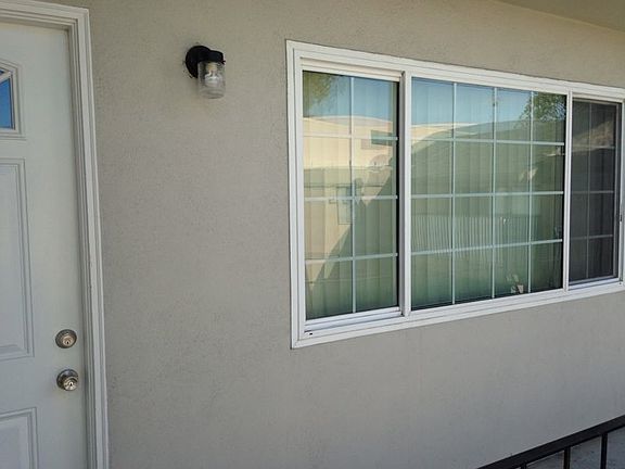 2nd image of 1129 Capuchino Ave APT 6