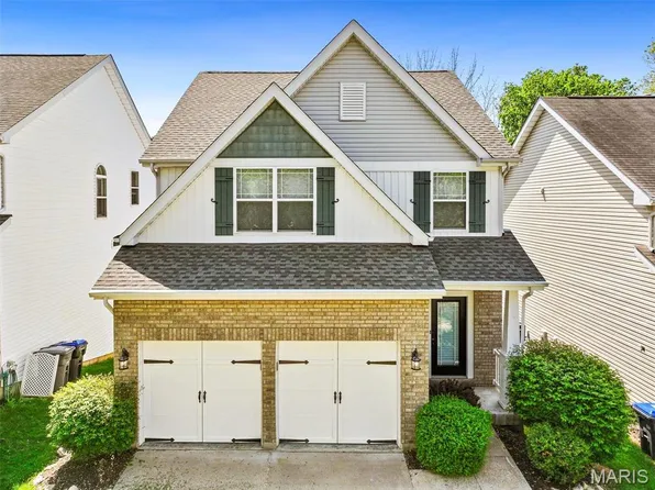 426 Parkgate Dr, Lake Saint Louis, MO 63367