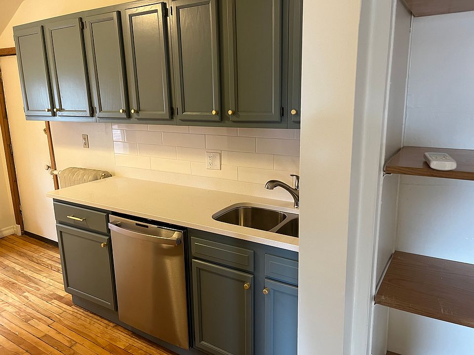 1st image of 51 Milton St S APT 5