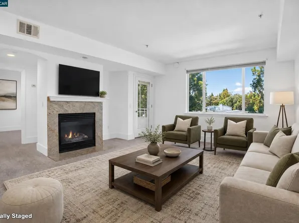 1310 Creekside Dr Unit 206, Walnut Creek, CA 94596