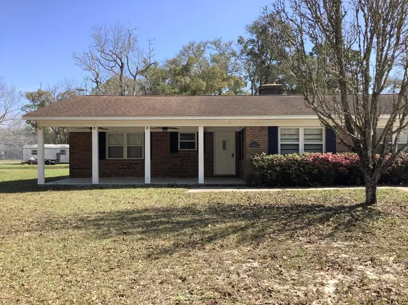 103 Center St, Panacea, FL 32346