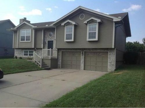 2nd image of 1532 NE Harvest Ln