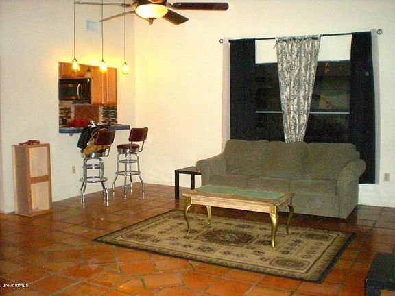 5th image of 4945 Walton Ave