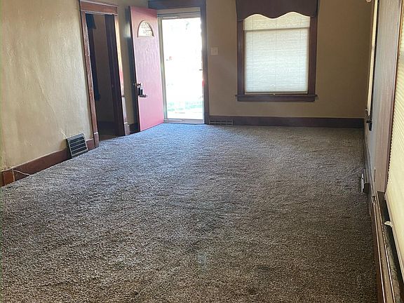 3rd image of 2712 Dodge Ave