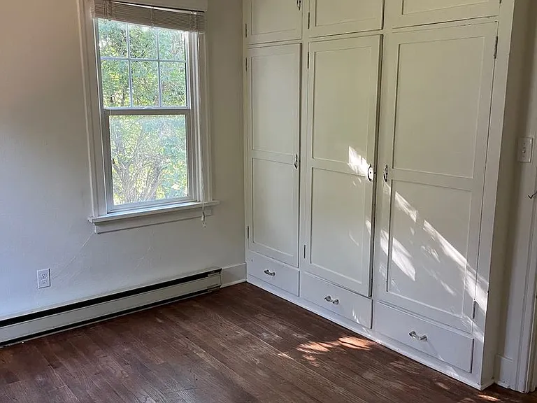 480 NE Maiden Ln — Photo 15