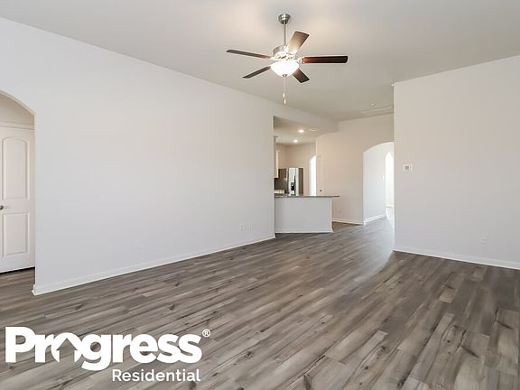 4th image of 1212 Junegrass Ln