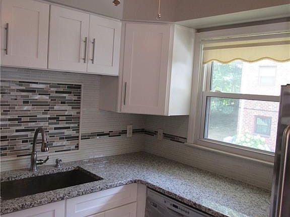 4th image of 33 Warwick Pl APT D