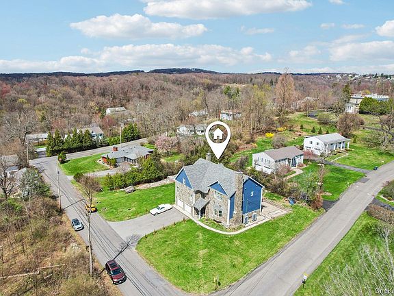 3rd image of 109 Bennett Rd