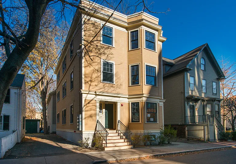 25 Grant St #1 — Photo 1
