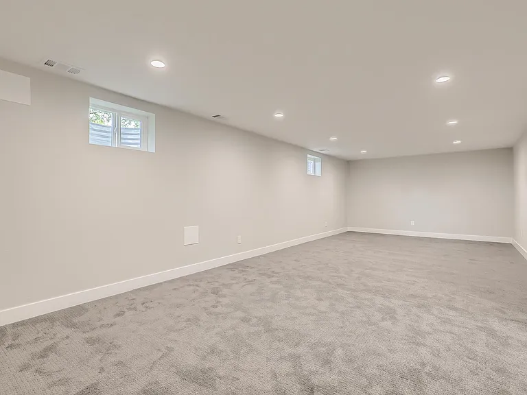 3064 S Winona Ct — Photo 22