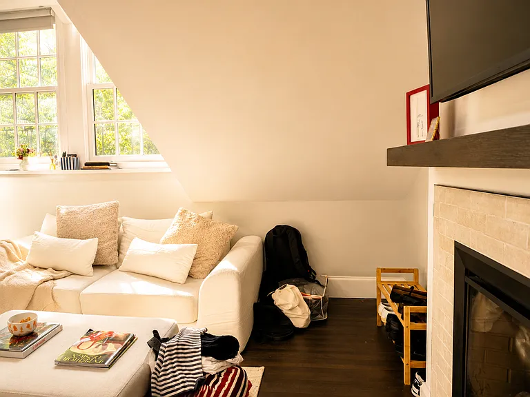 105 Charles St #6 — Photo 3