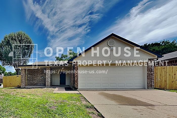 1st image of 216 Caprock Dr