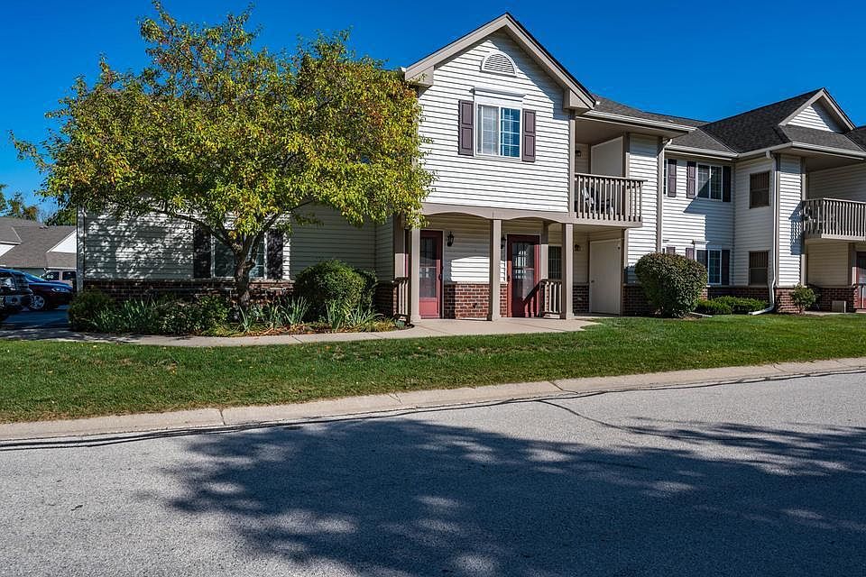 1st image of 596 Pewaukee ROAD #C