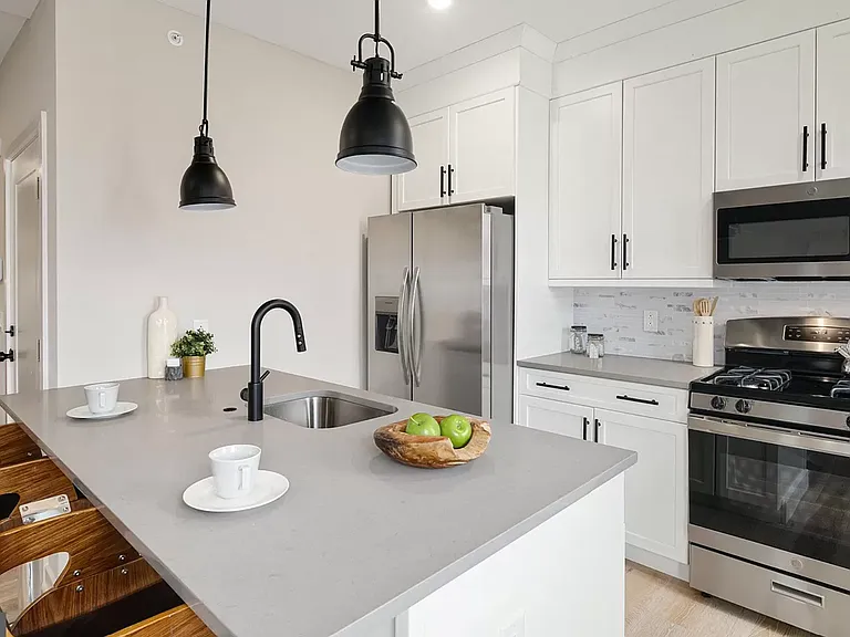 3712 Midvale Ave #2 — Photo 4