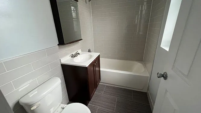 5521 S Everett Ave #21-2N — Photo 11