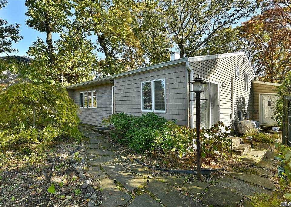 1st image of 15 Pleasant Ave