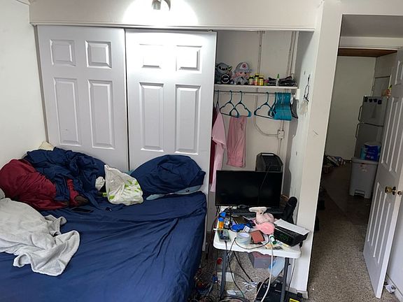 4th image of 825-827 N Grand Ave #8254