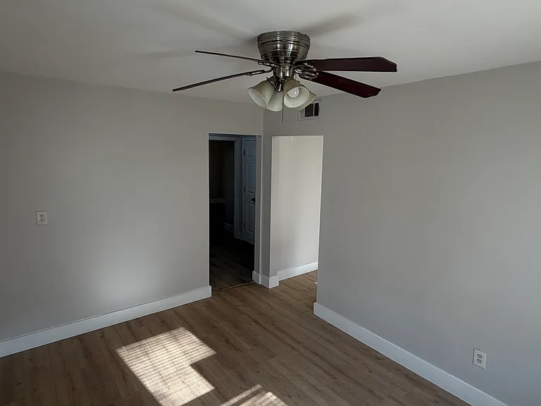 9703 Lilac Dr — Photo 2