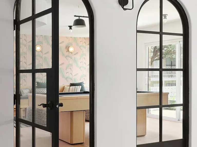 Tara Apartments — Photo 2