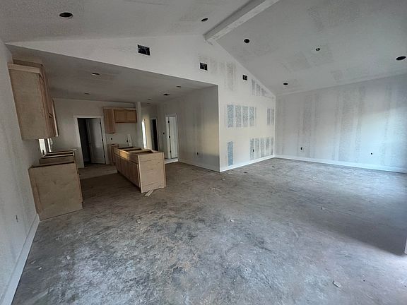 3rd image of 105 Masters Way