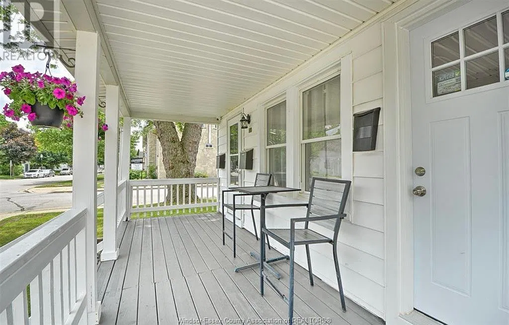 3 bed, $2,000 — Photo 3