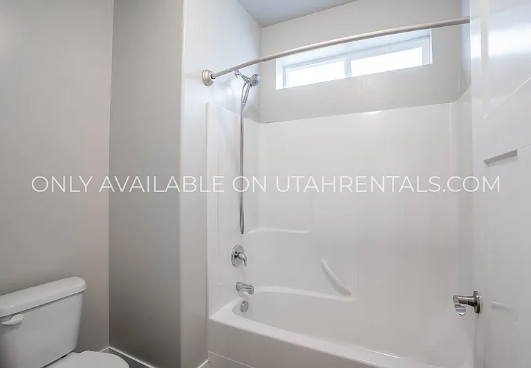 71 W Silver Springs Dr — Photo 18