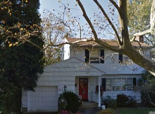7 Seton St, Melville, NY 11747