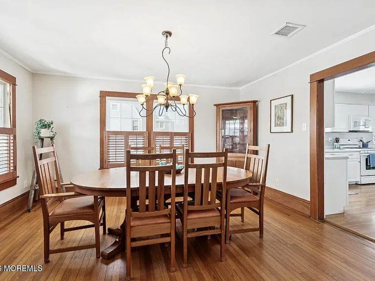 54 Osborne Ave — Photo 9