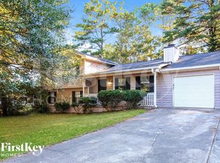 972 Waverly Dr, Lawrenceville, GA 30046