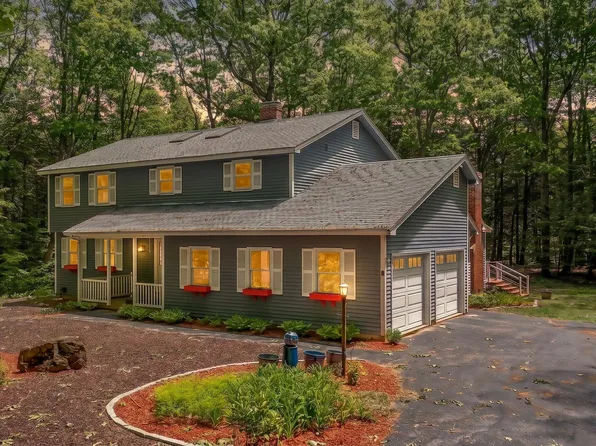 8 Mill Stream Lane, South Berwick, ME 03908