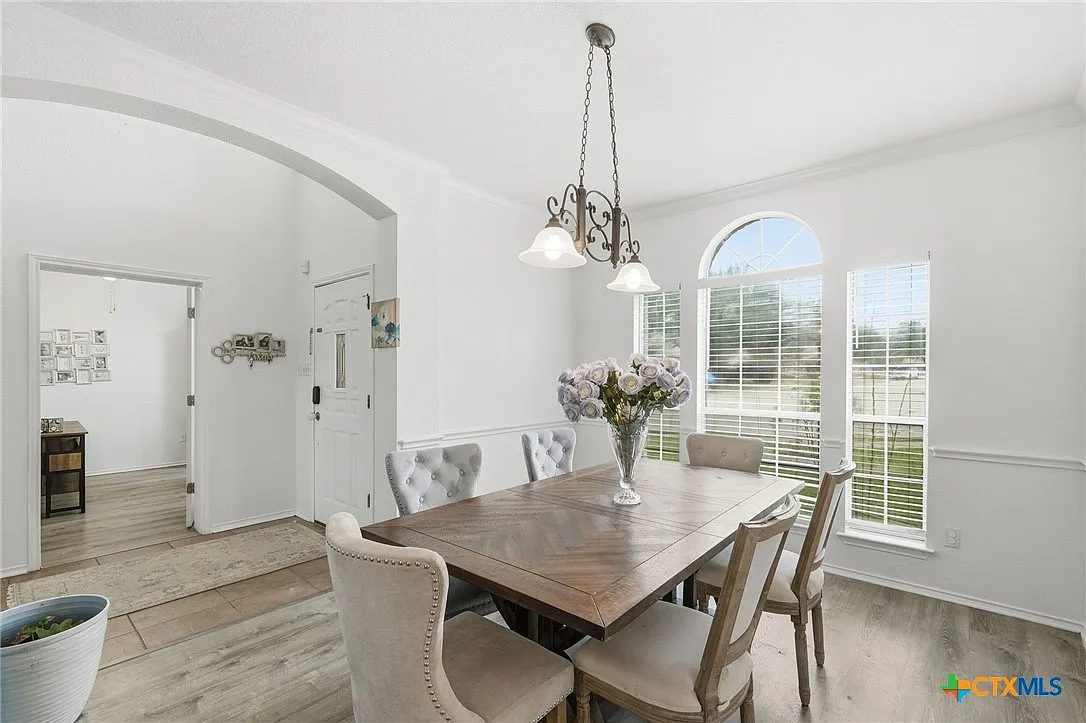 5 bed, 3.5 bath, 3253 sqft, $3,375 — Photo 1