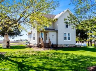9971 Leland Rd, Waterman, IL 60556