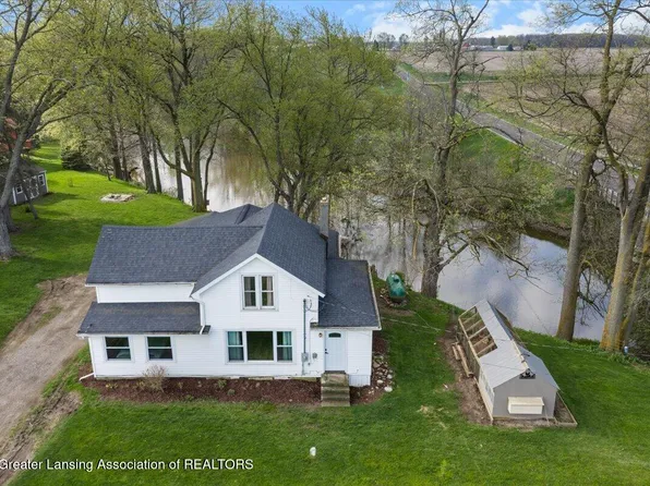 7008 E Maple Rapids Rd, Elsie, MI 48831