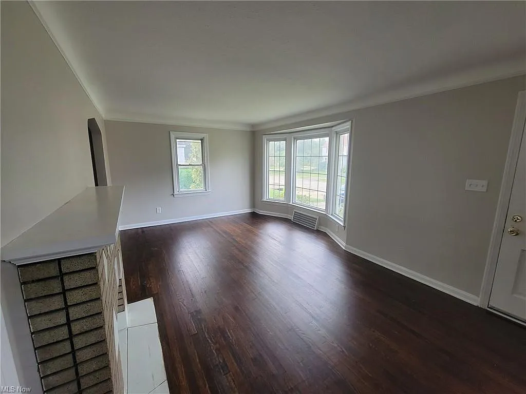 3 bed, 1196 sqft, $1,450 — Photo 3