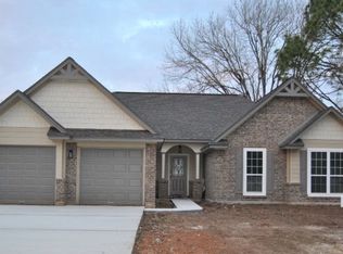 441 N Amherst Dr, West Columbia, TX 77486