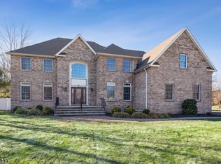 61 Barbara Dr, Randolph, NJ 07869