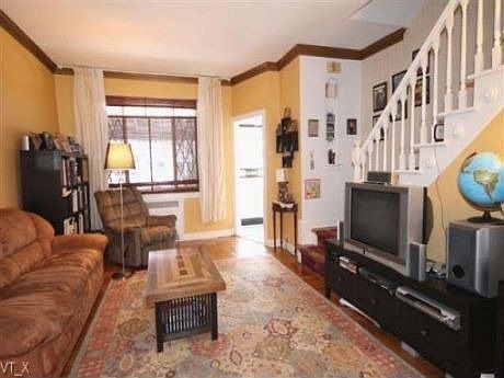 2nd image of 2007 Kimball St