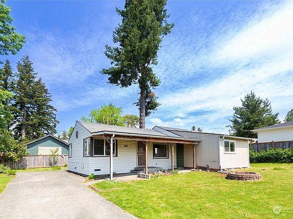 3rd image of 1102 NE Serpentine Pl