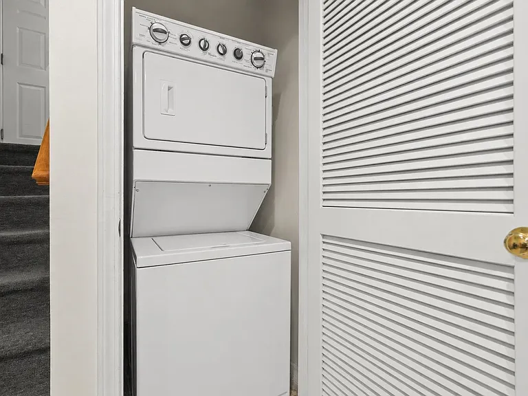 360 Oswego Ct #360 — Photo 22