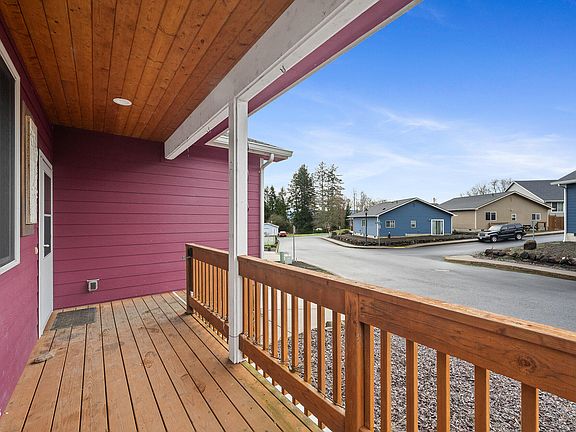 4th image of 606 2nd St