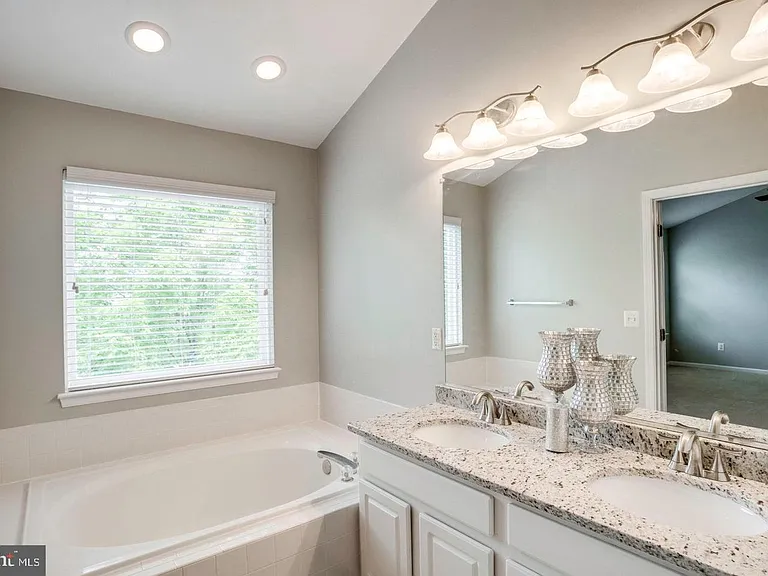 12476 Casbeer Dr — Photo 20