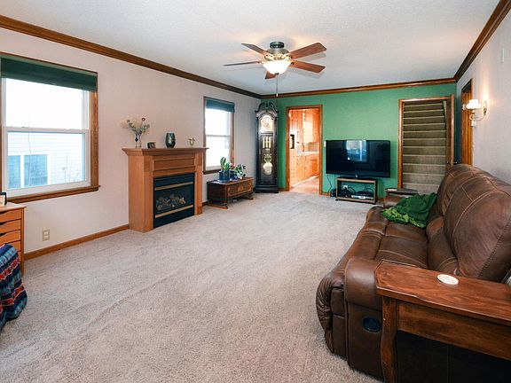 3rd image of 336 4th Ave S